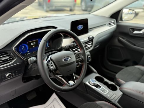 Used 2022 Ford Escape SEL w/ SEL Stealth AWD Package image 11