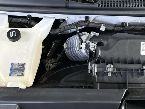 Used 2022 Chevrolet Express 2500 w/ Driver Convenience Package image 32