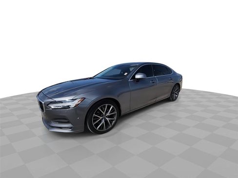 Used 2018 Volvo S90 T5 Momentum w/ Convenience Package FWD image 4