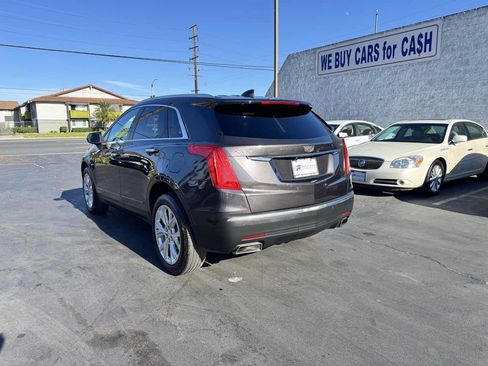 Used 2017 Cadillac XT5 Luxury w/ Driver Awareness Package FWD image 2