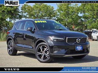 Certified 2025 Volvo XC40 B5 Core image 1