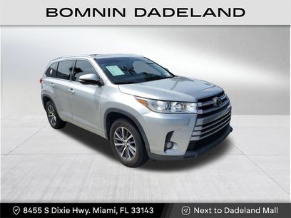 Used 2017 Toyota Highlander SE