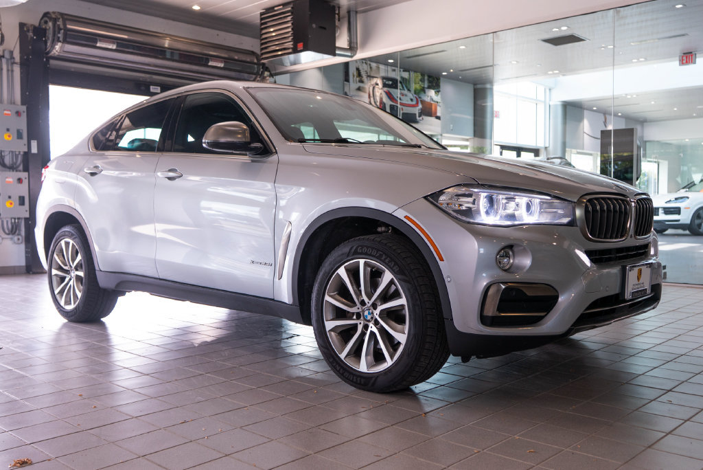 Used 2018 BMW X6 xDrive35i AWD/4WD image 1