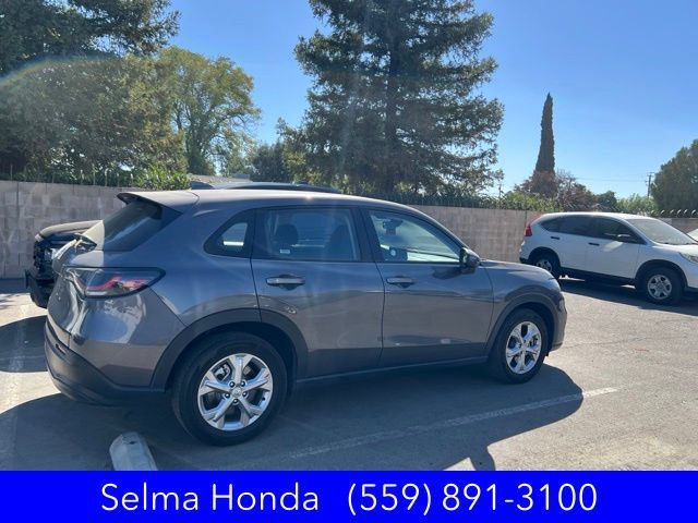 Certified 2025 Honda HR-V LX image 3