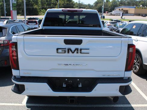 Used 2026 GMC Sierra 2500 Denali Ultimate AWD/4WD image 7