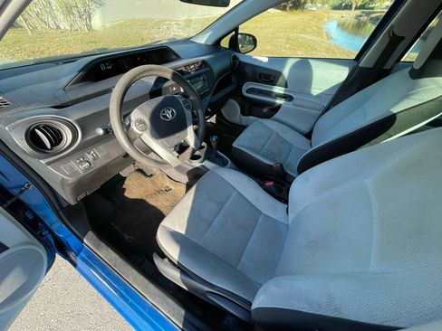 Used 2012 Toyota Prius C One image 19