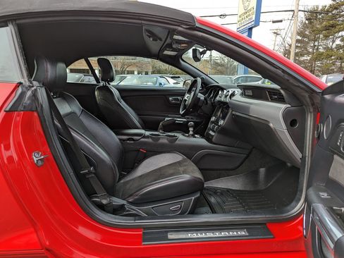 Used 2016 Ford Mustang GT Premium image 32