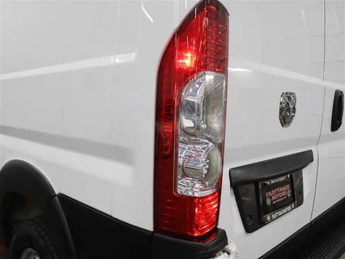 Used 2025 RAM ProMaster 2500 w/ Convenience Group FWD image 38