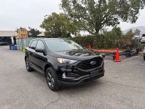 Used 2023 Ford Edge SEL w/ Sport Appearance Package AWD/4WD image 2