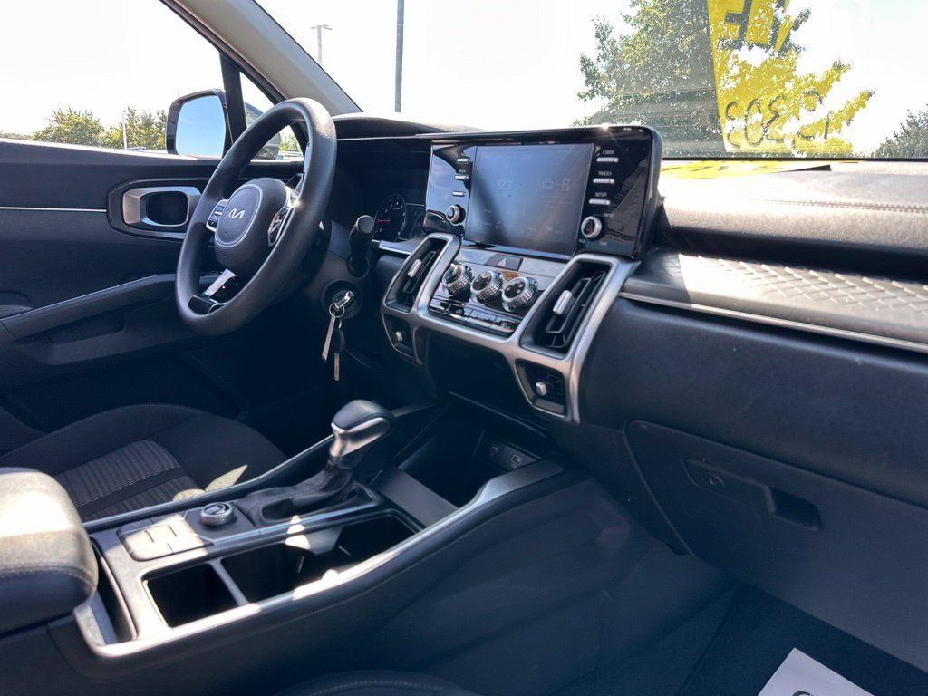 Used 2022 Kia Sorento LX FWD image 20