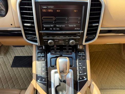 Used 2014 Porsche Cayenne AWD/4WD image 23
