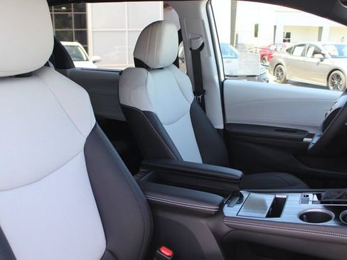 Certified 2026 Toyota Sienna XSE FWD image 25