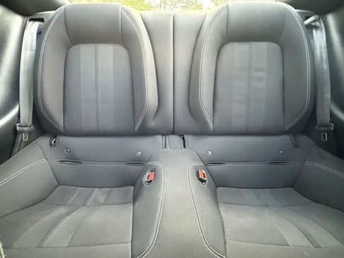 Used 2022 Ford Mustang GT RWD image 38