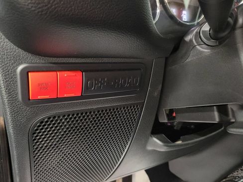 Used 2016 Jeep Wrangler Unlimited Rubicon AWD/4WD image 25