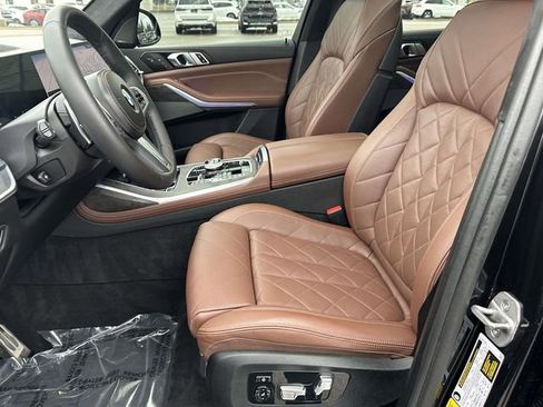 Certified 2024 BMW X7 xDrive40i w/ Executive Package image 27