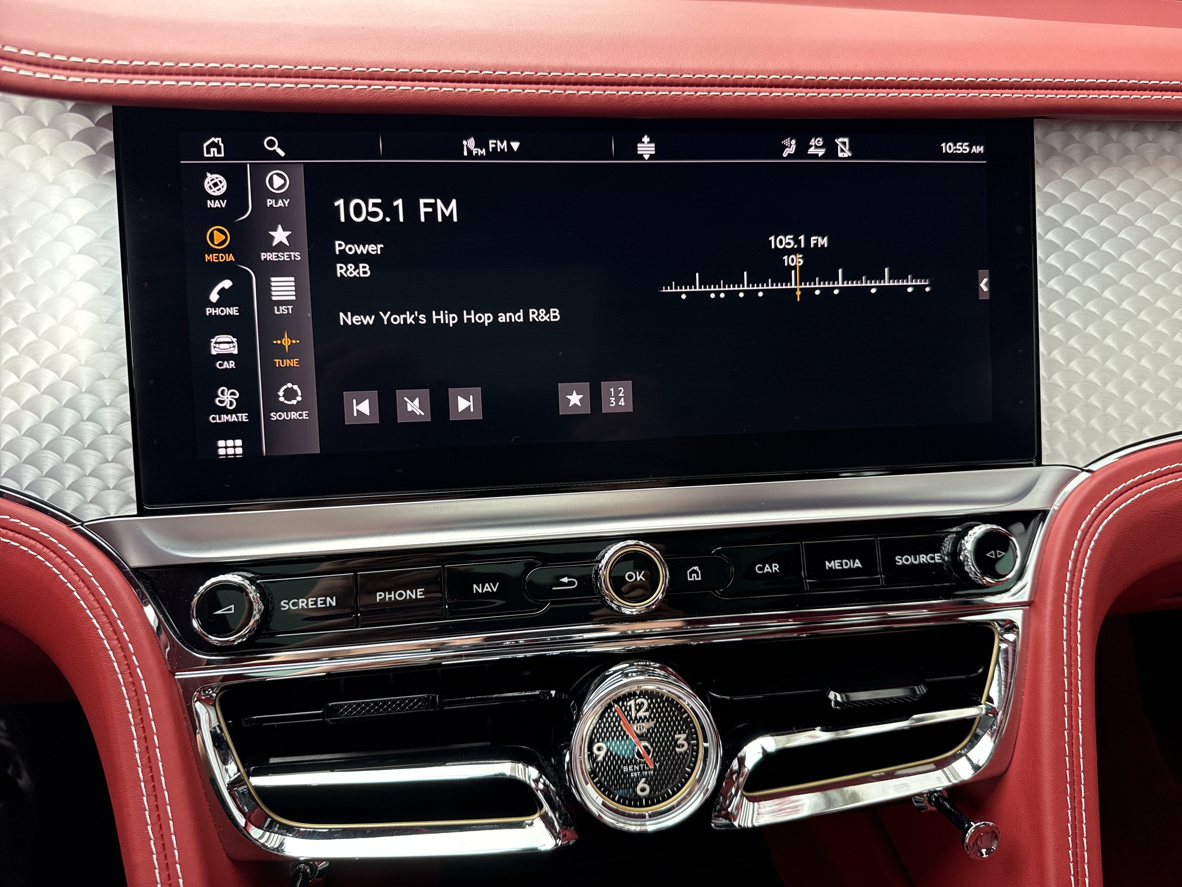 Used 2023 Bentley Flying Spur Azure AWD/4WD image 25
