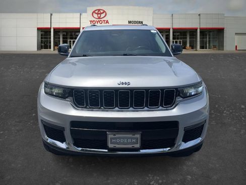 Used 2021 Jeep Grand Cherokee L Limited AWD/4WD image 2
