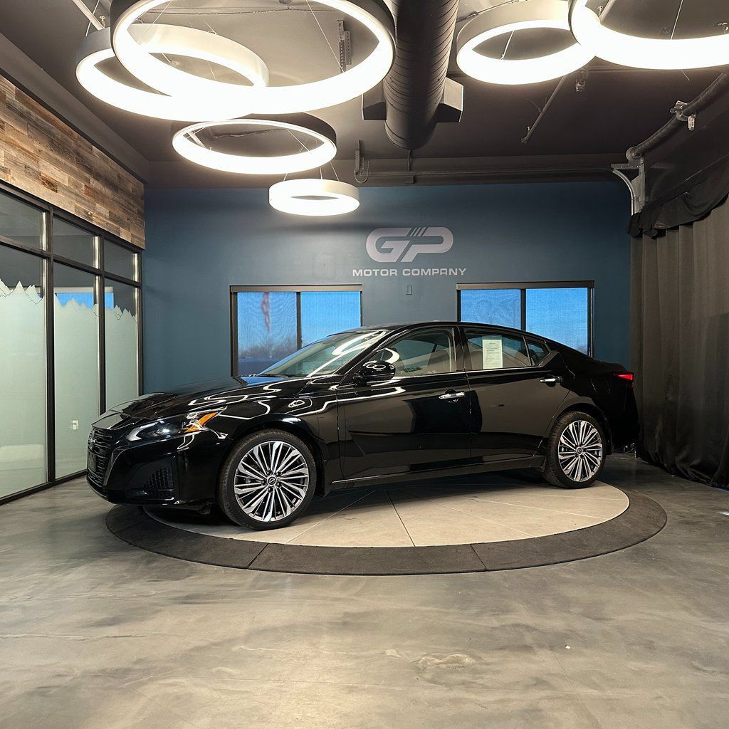 Used 2023 Nissan Altima 2.5 SL AWD/4WD image 7