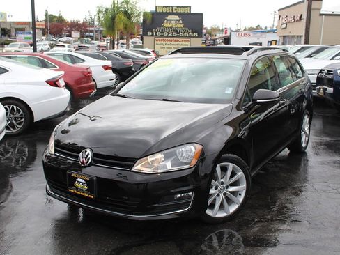 Used 2017 Volkswagen Golf SE image 42
