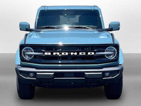 Used 2023 Ford Bronco Outer Banks AWD/4WD image 3