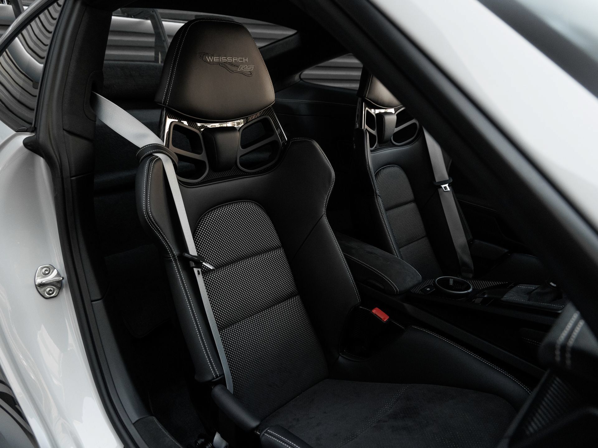 Certified 2025 Porsche 911 GT3 RS RWD image 40