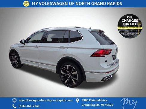 Used 2022 Volkswagen Tiguan SEL R-Line image 6
