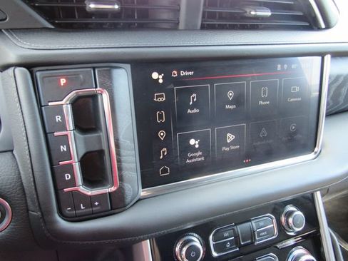 Used 2023 GMC Yukon XL Denali w/ Denali Reserve Package AWD/4WD image 23