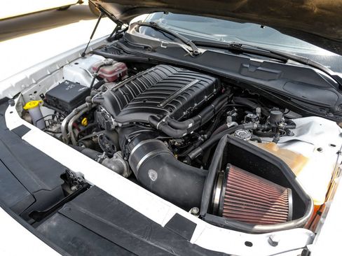 Used 2019 Dodge Challenger SRT Hellcat Redeye RWD image 41