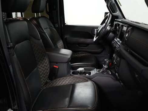 Used 2023 Jeep Wrangler Unlimited Sahara AWD/4WD image 30