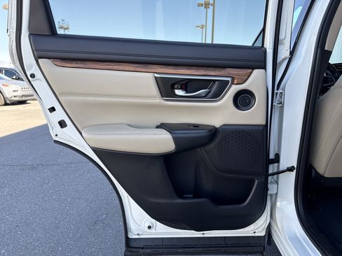 Used 2018 Honda CR-V Touring image 28