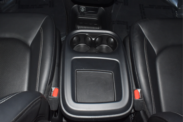 Certified 2025 Chrysler Pacifica Select FWD image 11
