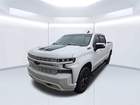 Used 2020 Chevrolet Silverado 1500 LT AWD/4WD image 4