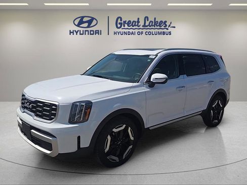 Used 2025 Kia Telluride S AWD/4WD image 3