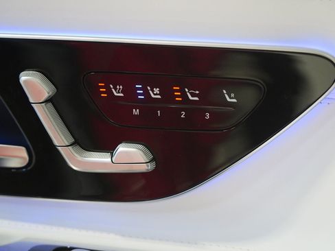 New 2026 Mercedes-Benz Maybach SL 680 image 36