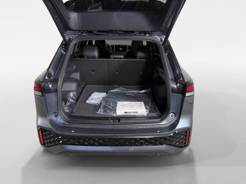 New 2026 Volkswagen Tiguan SE R-Line AWD/4WD image 6