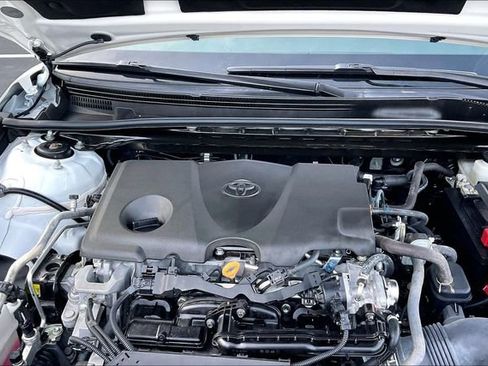 Used 2024 Toyota Camry SE FWD image 31