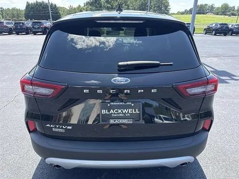 Used 2025 Ford Escape Active w/ Cold Weather Package FWD image 6