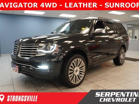 Used 2015 Lincoln Navigator 4WD image 1