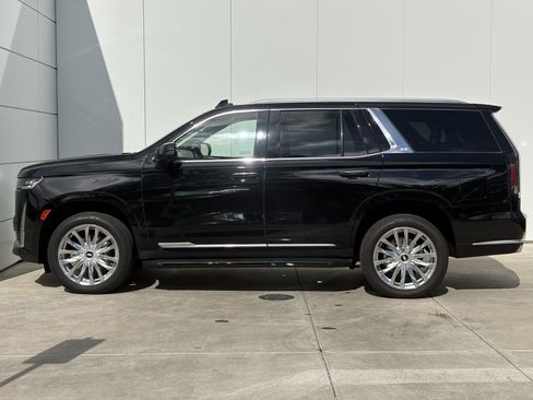 Certified 2023 Cadillac Escalade Premium Luxury w/ Performance Package AWD/4WD image 4