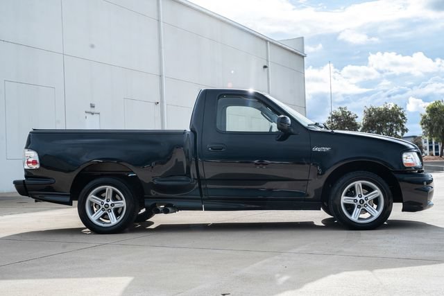 Used 2003 Ford F150 Lightning RWD image 9