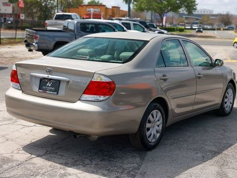Used 2006 Toyota Camry LE image 14