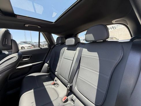 Used 2026 Mercedes-Benz GLC 300 4MATIC image 23
