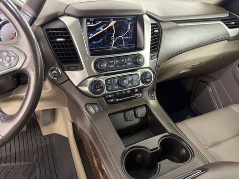 Certified 2020 Chevrolet Suburban LT AWD/4WD image 31
