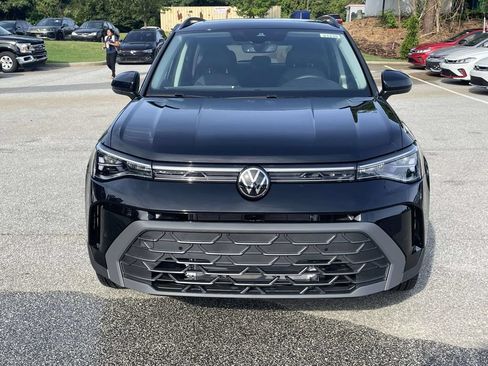 New 2026 Volkswagen Taos SE AWD/4WD image 2