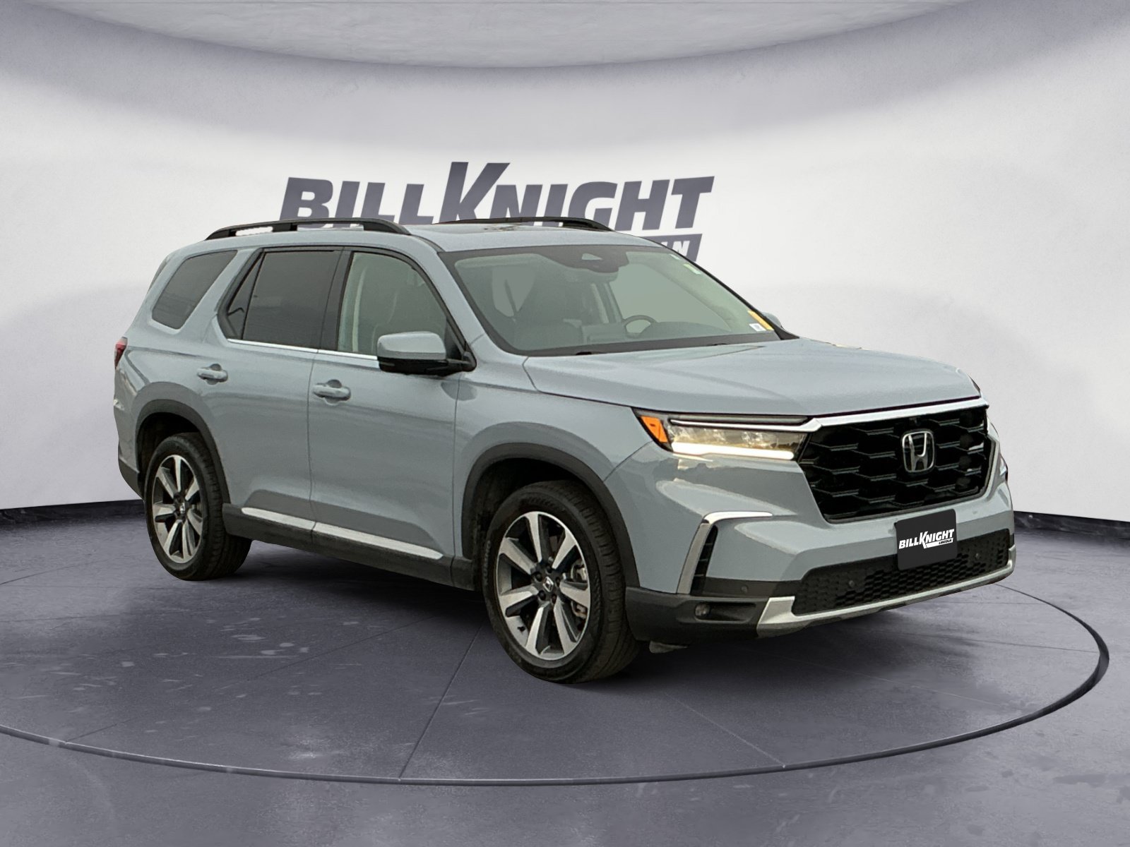 Used 2024 Honda Pilot Elite image 1