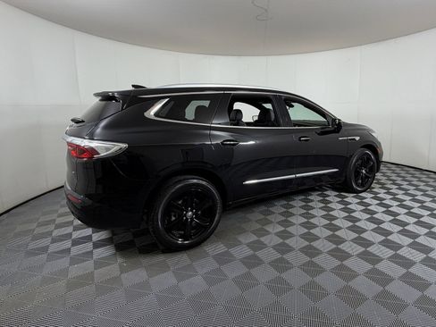 Used 2023 Buick Enclave Essence w/ Sport Touring Edition image 4