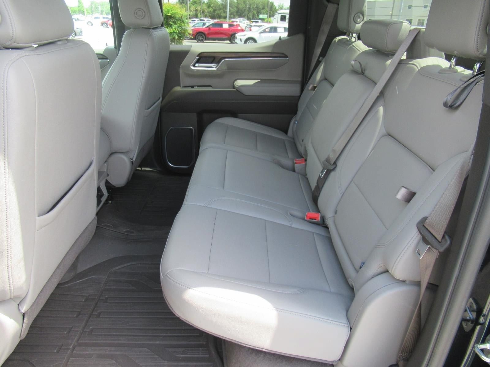 Used 2024 GMC Sierra 1500 SLT AWD/4WD image 35