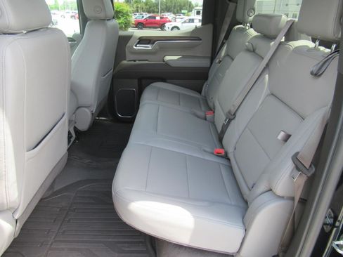 Used 2024 GMC Sierra 1500 SLT AWD/4WD image 35