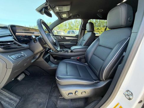 Certified 2025 Buick Enclave Preferred AWD/4WD image 6