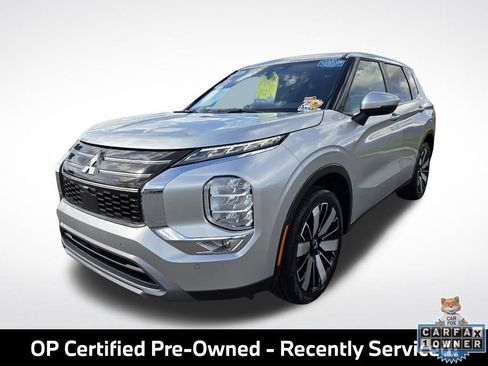 Used 2025 Mitsubishi Outlander SE FWD image 3